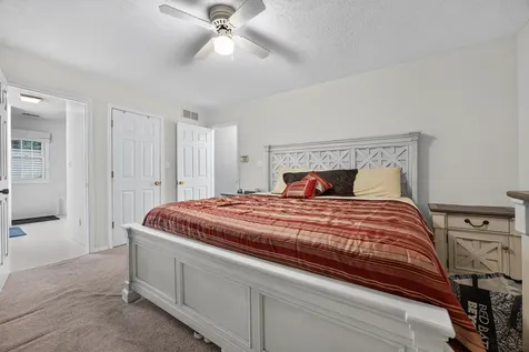 2 Scenic Point Bloomington IL 61701