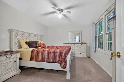 2 Scenic Point Bloomington IL 61701