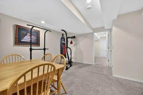 2 Scenic Point Bloomington IL 61701