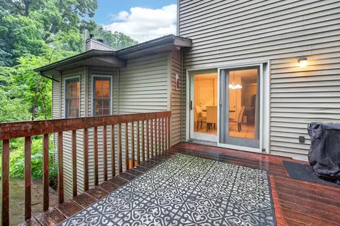 2 Scenic Point Bloomington IL 61701