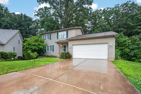 2 Scenic Point Bloomington IL 61701