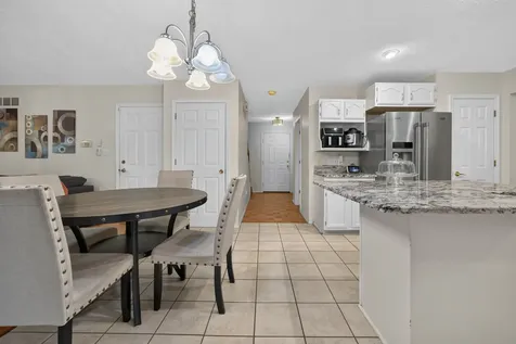 2 Scenic Point Bloomington IL 61701