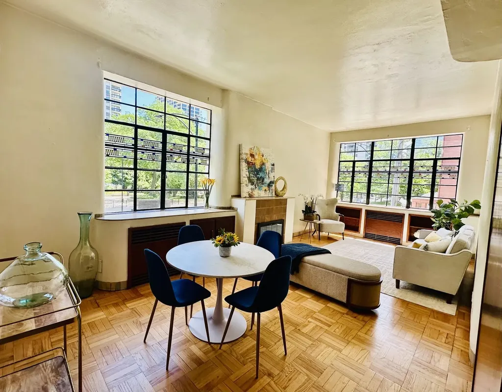 143 West Burton Place Chicago IL 60610
