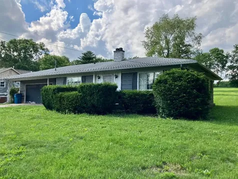 1327 Long Street Dixon IL 61021