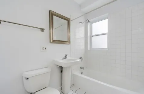 3216 West Berteau Avenue Chicago IL 60618