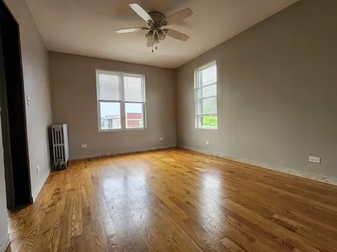 4764 North Virginia Avenue Chicago IL 60625