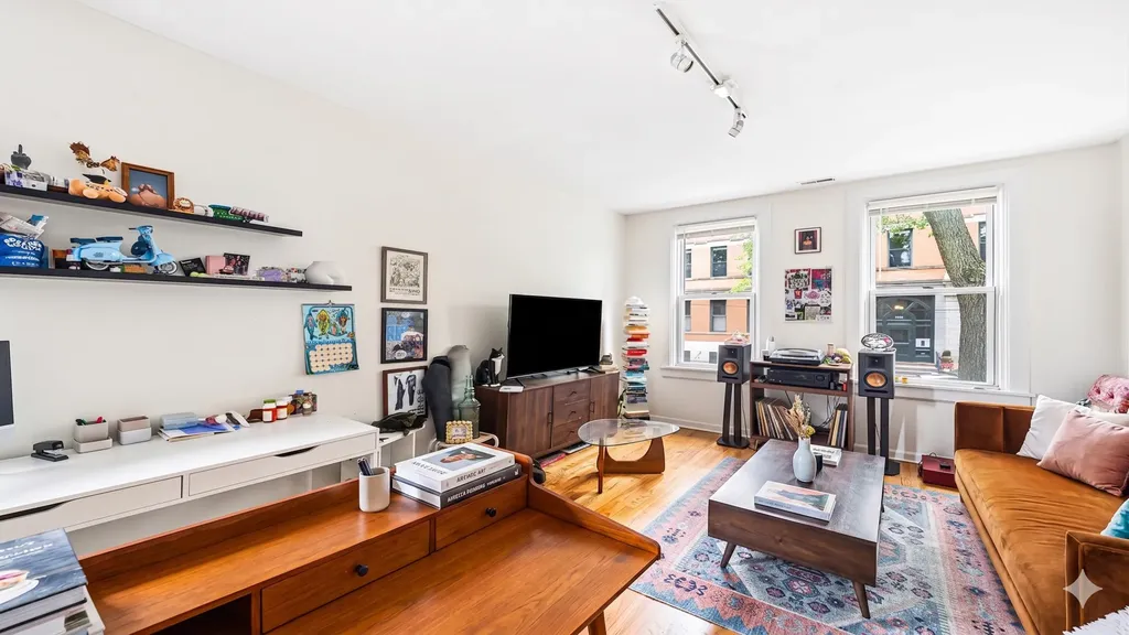 2040 West Charleston Street Chicago IL 60647