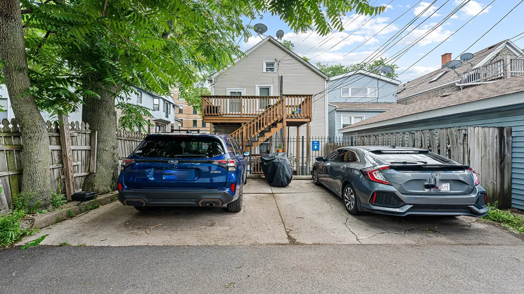 2040 West Charleston Street Chicago IL 60647