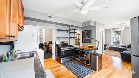 2040 West Charleston Street Chicago IL 60647
