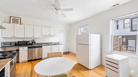 2040 West Charleston Street Chicago IL 60647