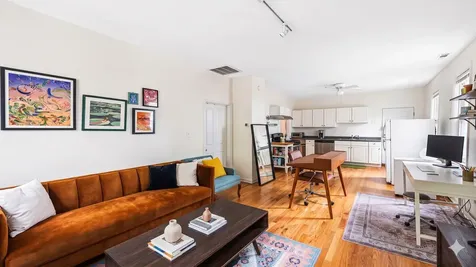 2040 West Charleston Street Chicago IL 60647