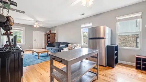 2040 West Charleston Street Chicago IL 60647