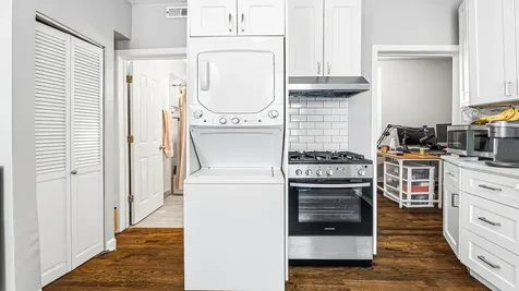 2040 West Charleston Street Chicago IL 60647