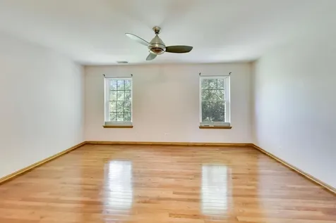 557 Shakespeare Drive Grayslake IL 60030