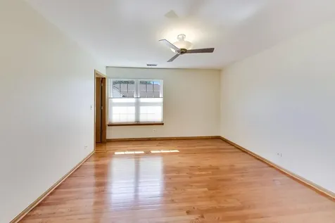 557 Shakespeare Drive Grayslake IL 60030