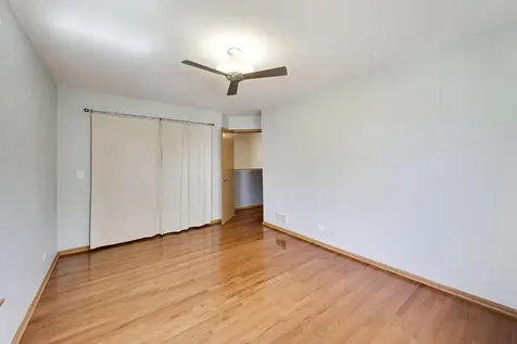 557 Shakespeare Drive Grayslake IL 60030