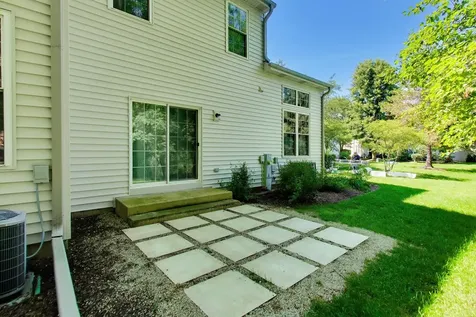 557 Shakespeare Drive Grayslake IL 60030