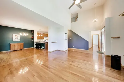 557 Shakespeare Drive Grayslake IL 60030