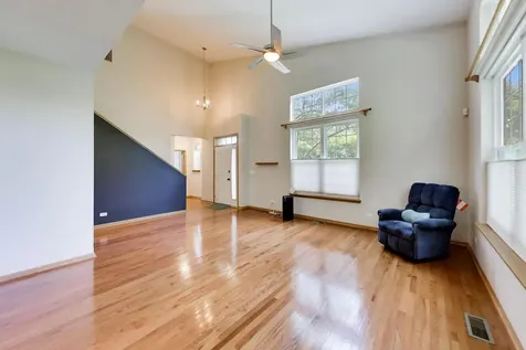 557 Shakespeare Drive Grayslake IL 60030