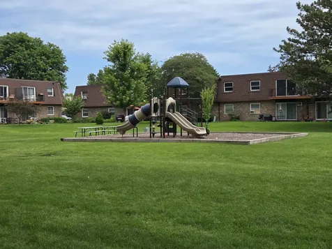 665 Grove Drive Buffalo Grove IL 60089