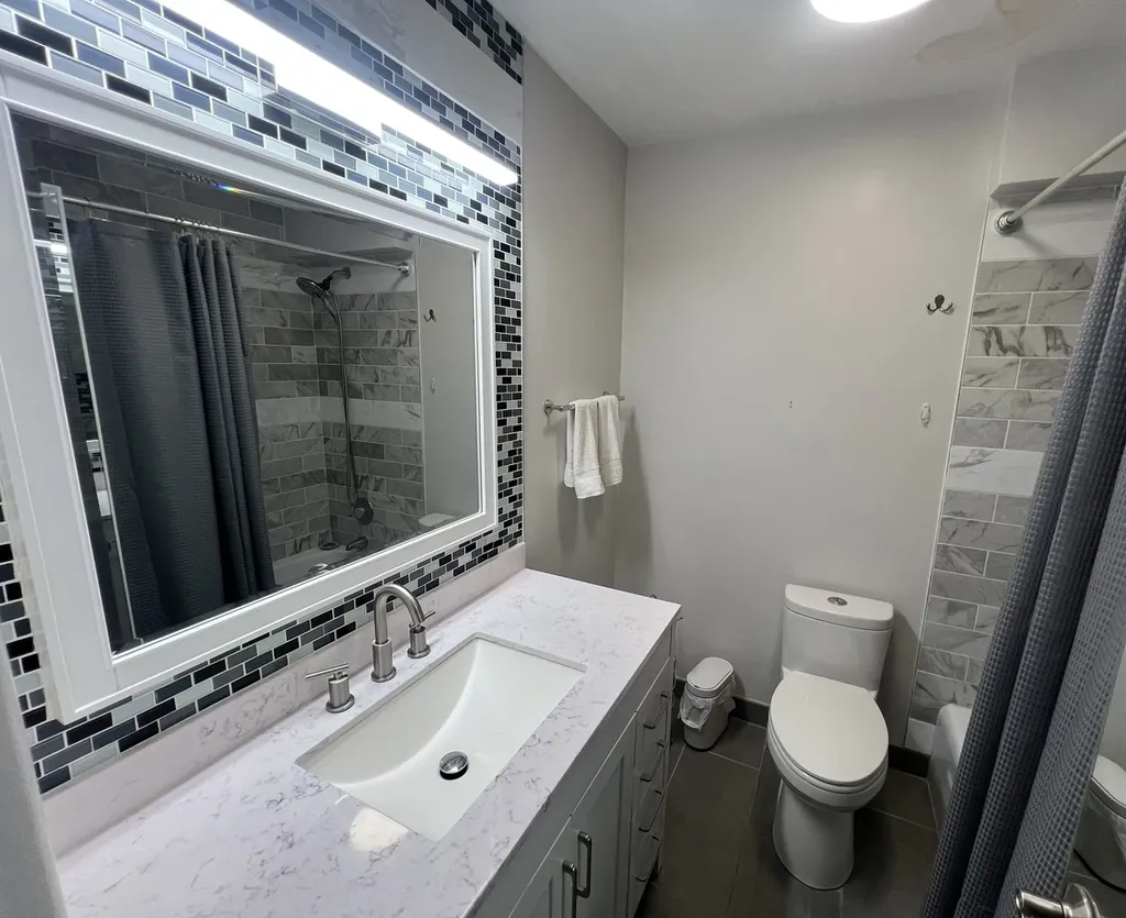 4623 North Chester Avenue Chicago IL 60656