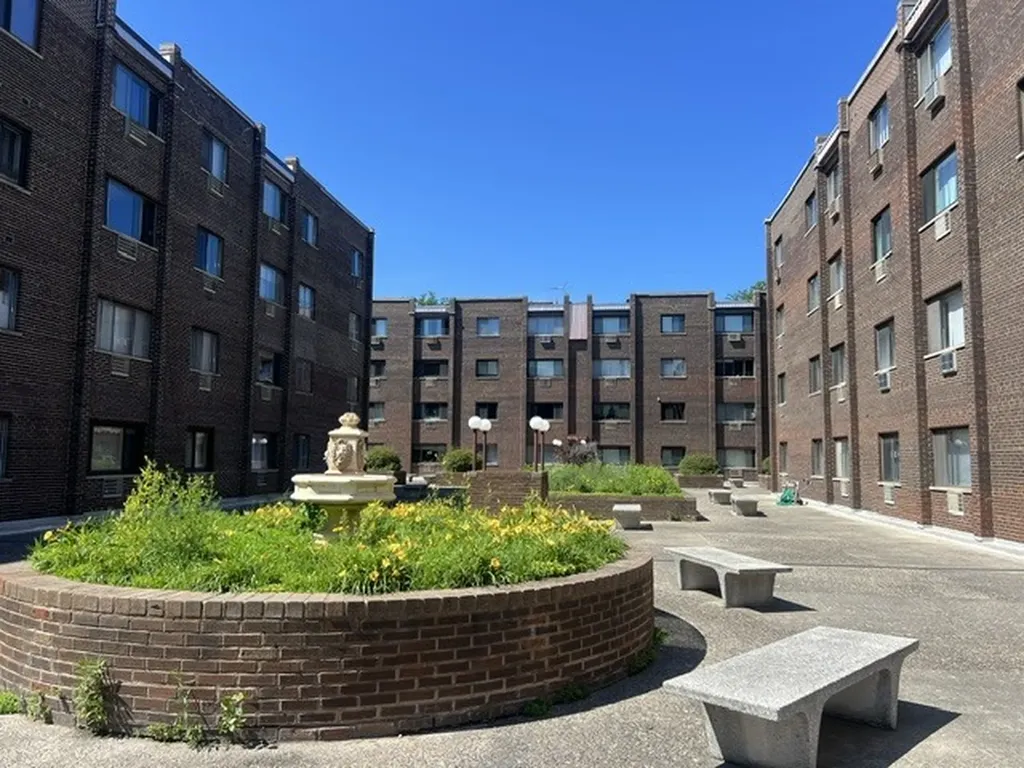 4623 North Chester Avenue Chicago IL 60656