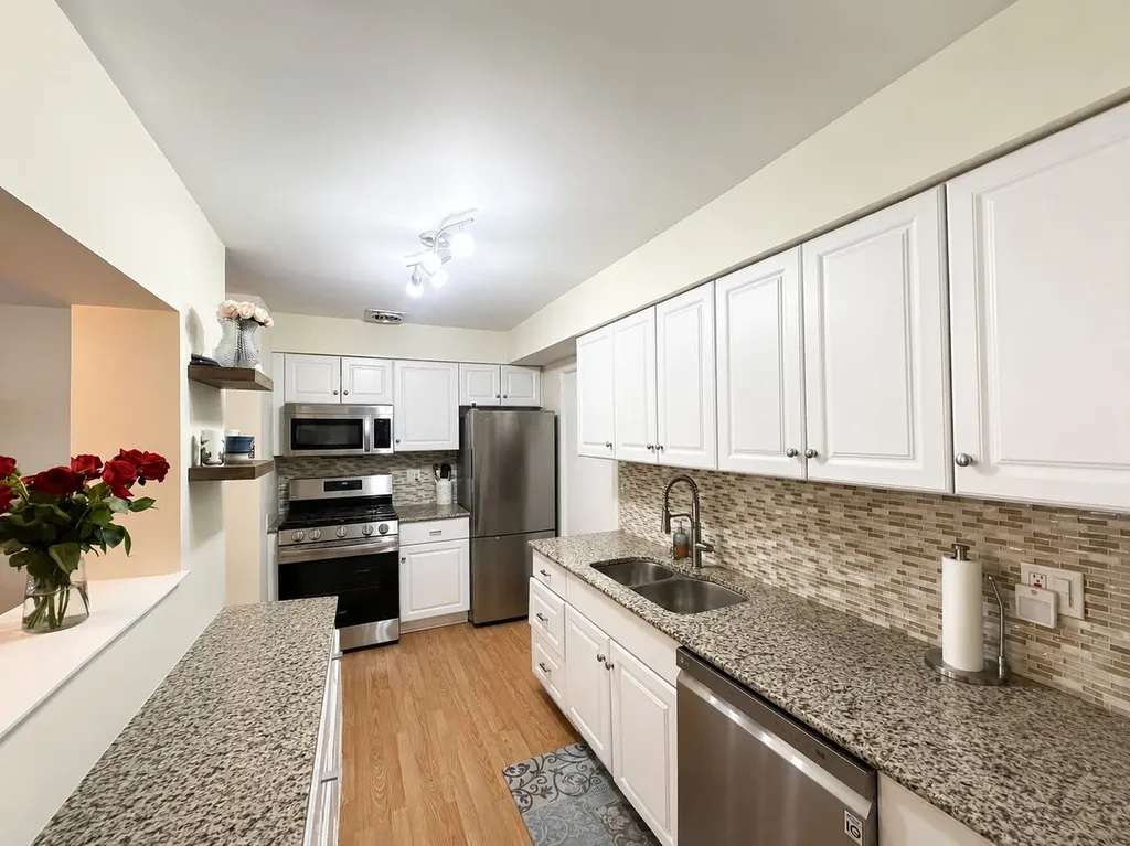 4623 North Chester Avenue Chicago IL 60656