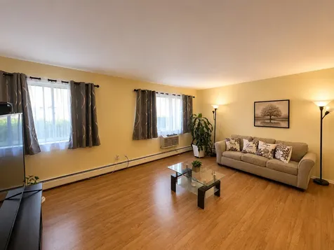 4623 North Chester Avenue Chicago IL 60656