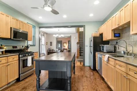 123 Raymond Avenue Barrington IL 60010