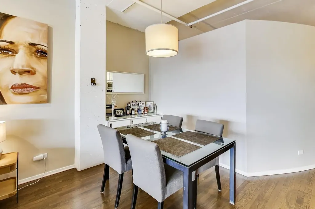 1530 South State Street Chicago IL 60605
