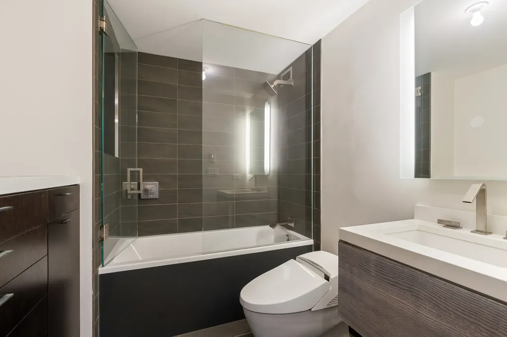 50 East Bellevue Place Chicago IL 60611