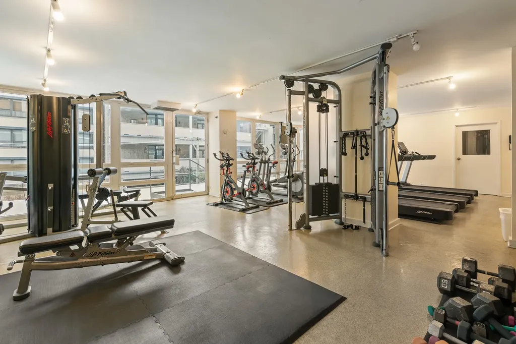 50 East Bellevue Place Chicago IL 60611