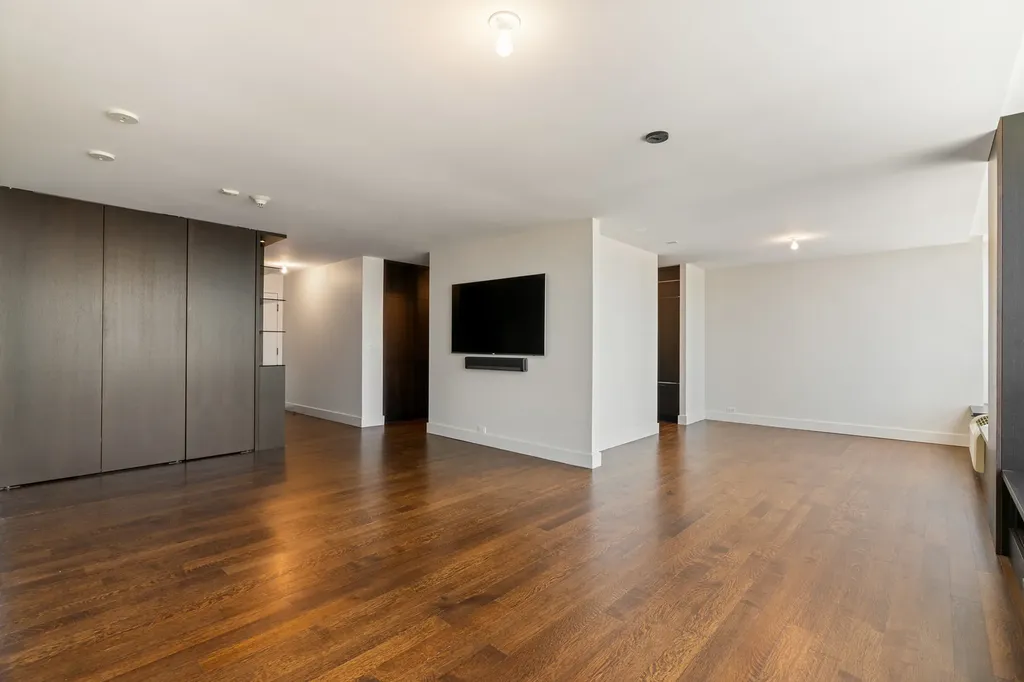50 East Bellevue Place Chicago IL 60611