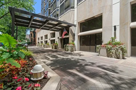 50 East Bellevue Place Chicago IL 60611