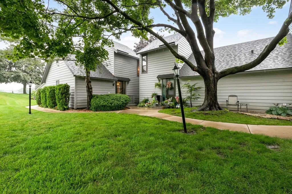 736 Glen Way Gurnee IL 60031