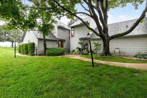 736 Glen Way Gurnee IL 60031