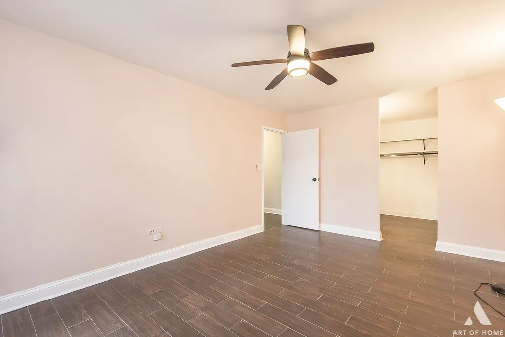 1049 West Ogden Avenue Naperville IL 60563