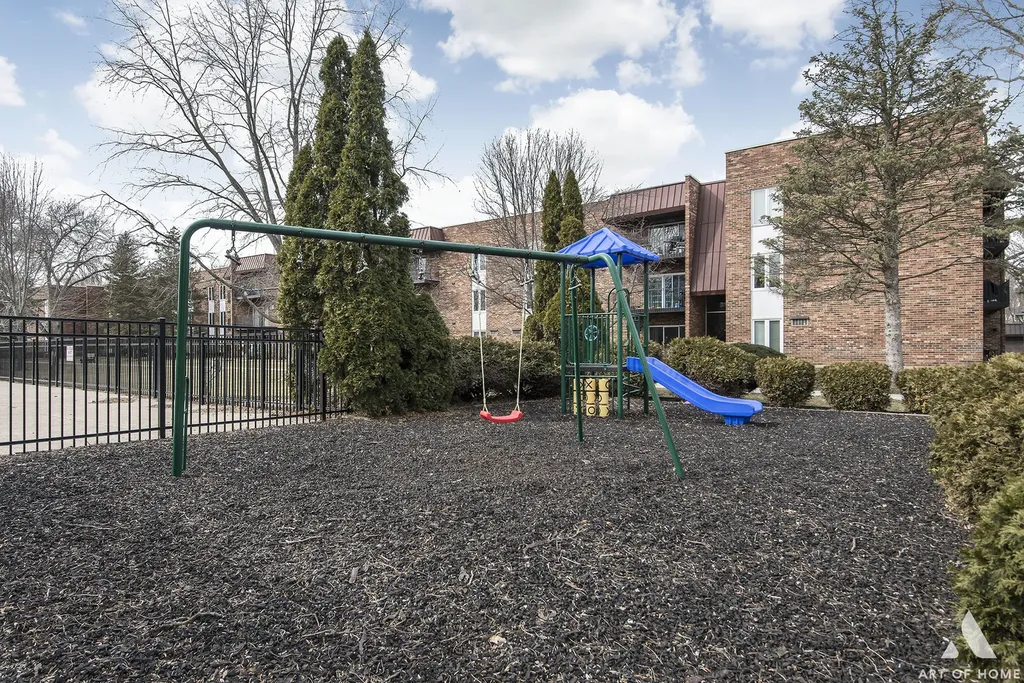 1049 West Ogden Avenue Naperville IL 60563