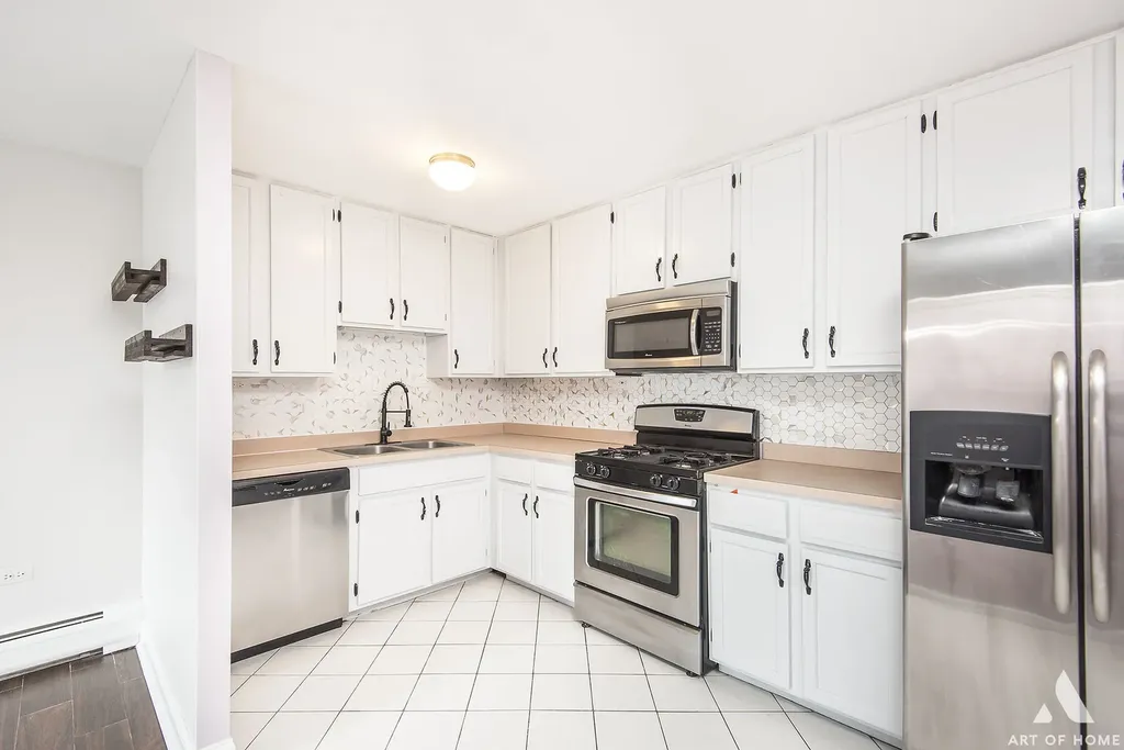 1049 West Ogden Avenue Naperville IL 60563