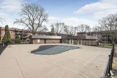 1049 West Ogden Avenue Naperville IL 60563