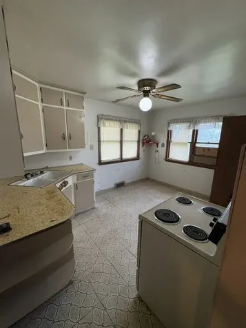 3432 9TH Street Rock Island IL 61201