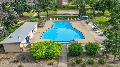 920 Beau Drive Des Plaines IL 60016