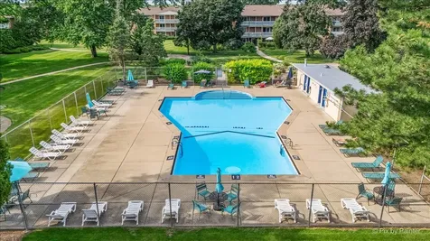 920 Beau Drive Des Plaines IL 60016