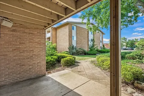 920 Beau Drive Des Plaines IL 60016