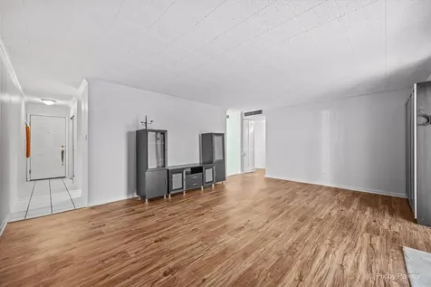 920 Beau Drive Des Plaines IL 60016