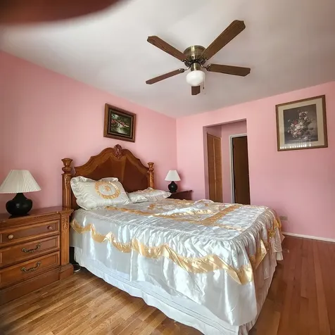 402 Honey Locust Drive Wheeling IL 60090