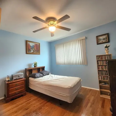 402 Honey Locust Drive Wheeling IL 60090