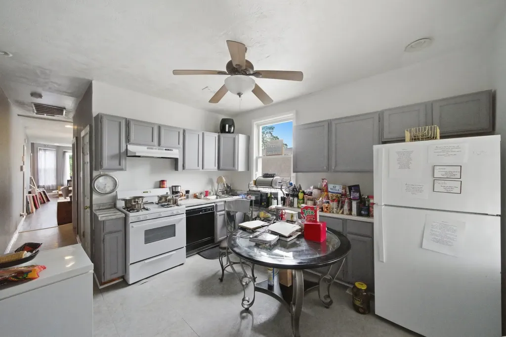 7118 South Aberdeen Street Chicago IL 60621