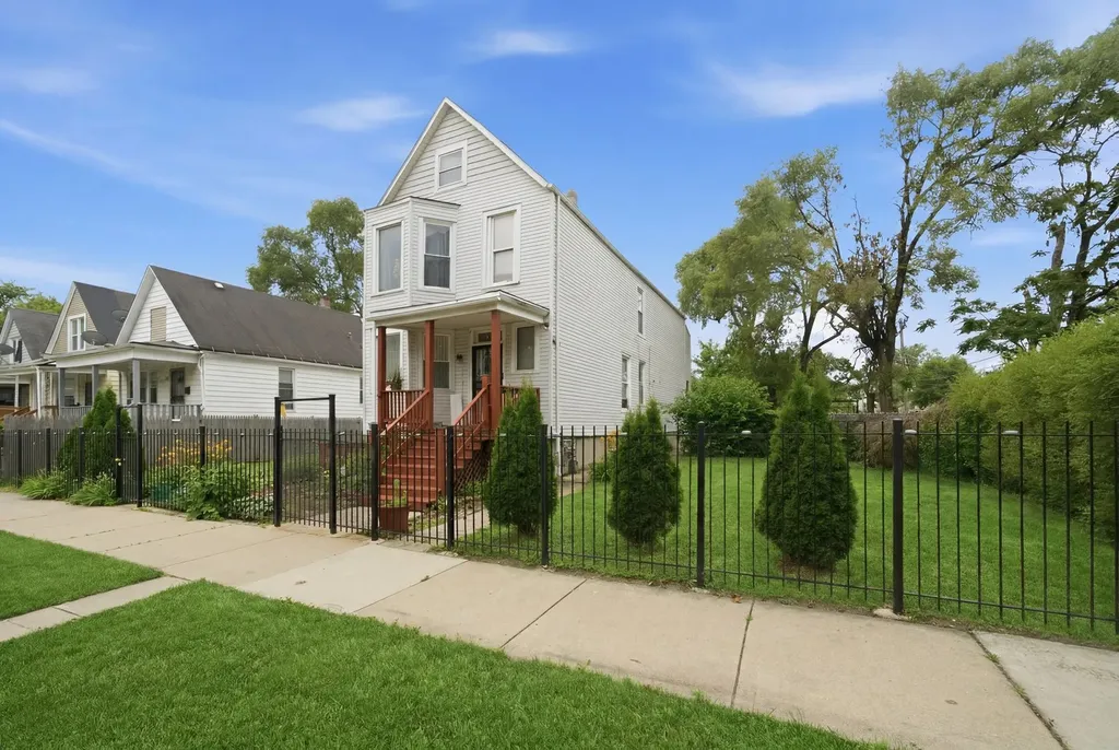7118 South Aberdeen Street Chicago IL 60621