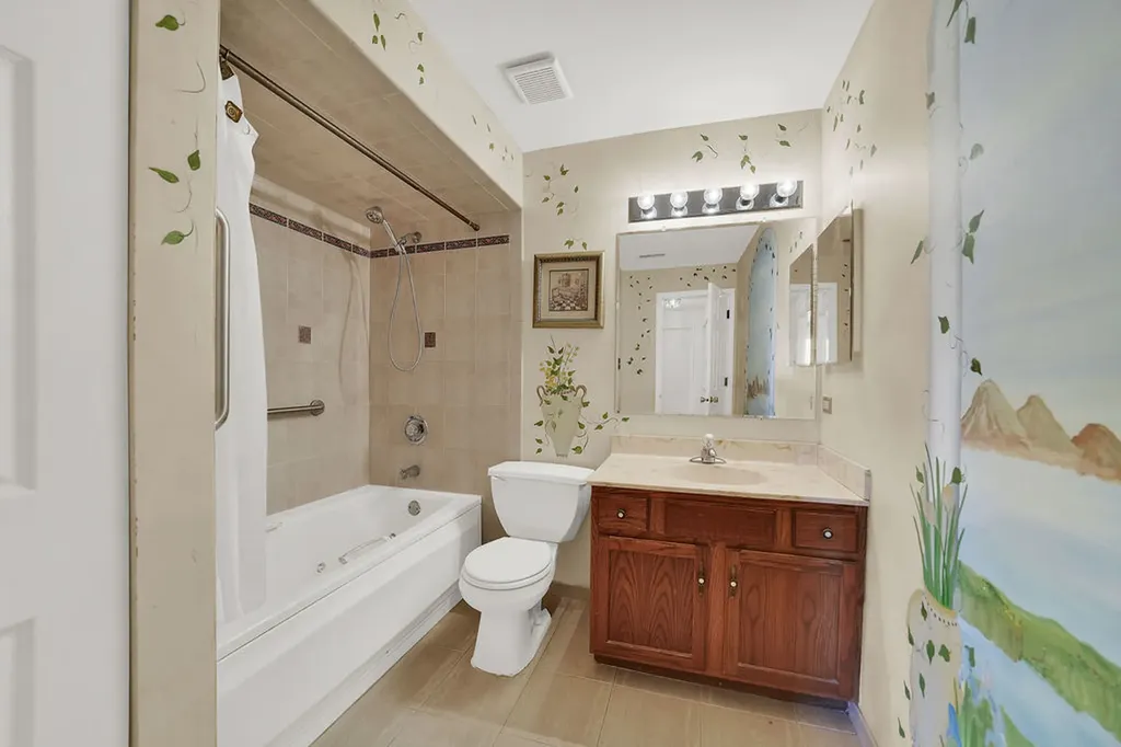 4217 West 76th Street Chicago IL 60652
